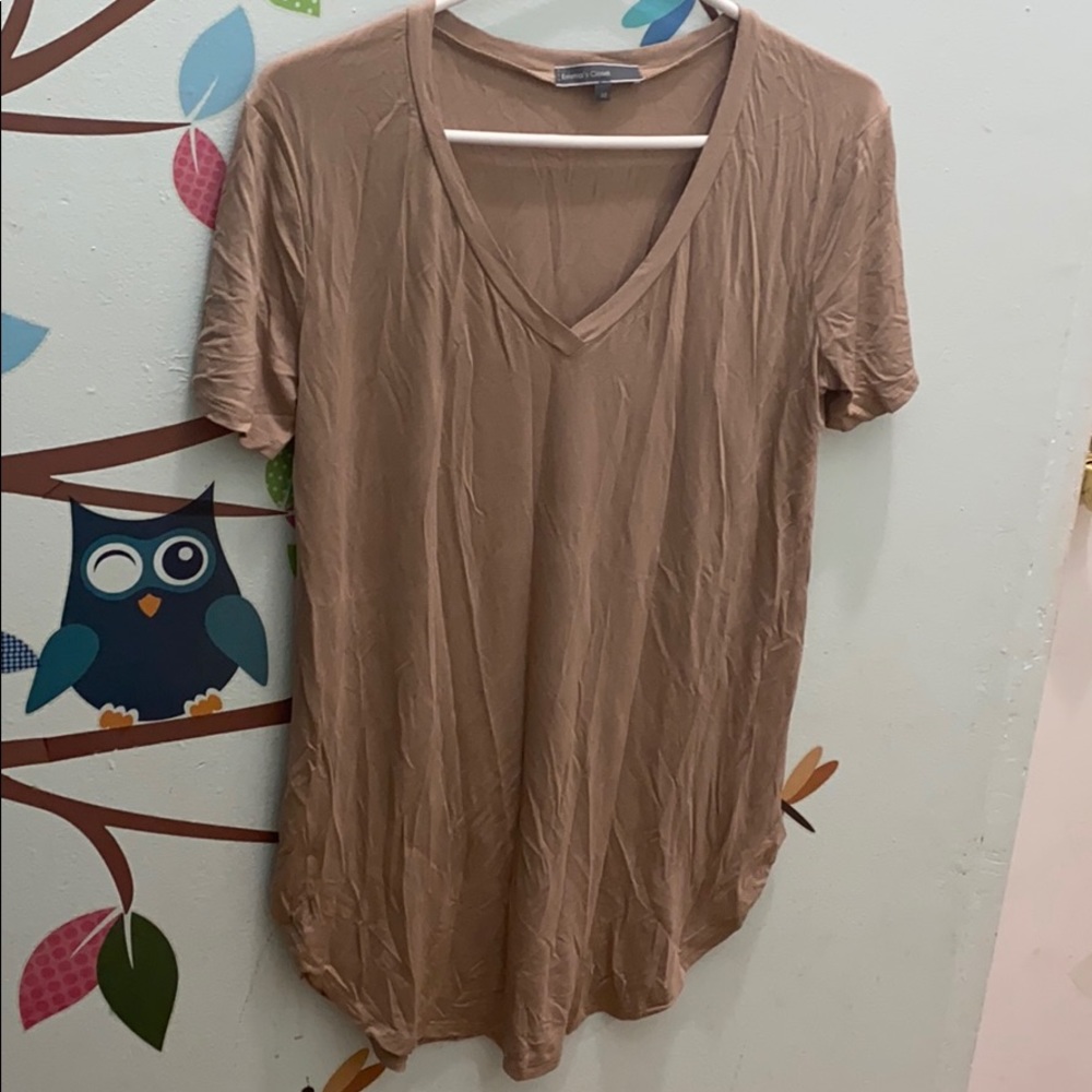 Emma’s closet medium women short sleeve top ❤️